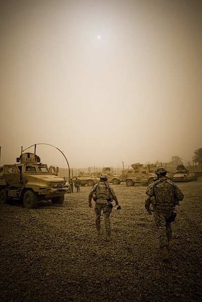 zoriah_iraq_war_baghdad_soldiers_mission_sand_storm