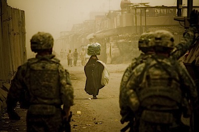 zoriah_iraq_war_baghdad_soldiers_mission_sand_storm_Iraqi_woman